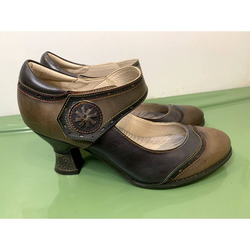 L'Artiste By Spring Step Maryellen Flora Pump Size EU 39 / US 8.5